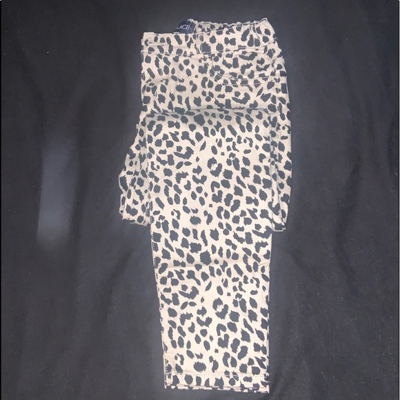 The Children’s Place Cheetah Print Set - Picture 3 of 3